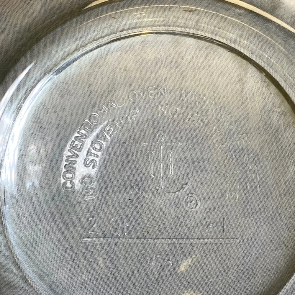 Vintage Anchor Hocking 2 Qt 8 Cup Glass Batter‎ Bowl Measuring Mixing Bowl USA